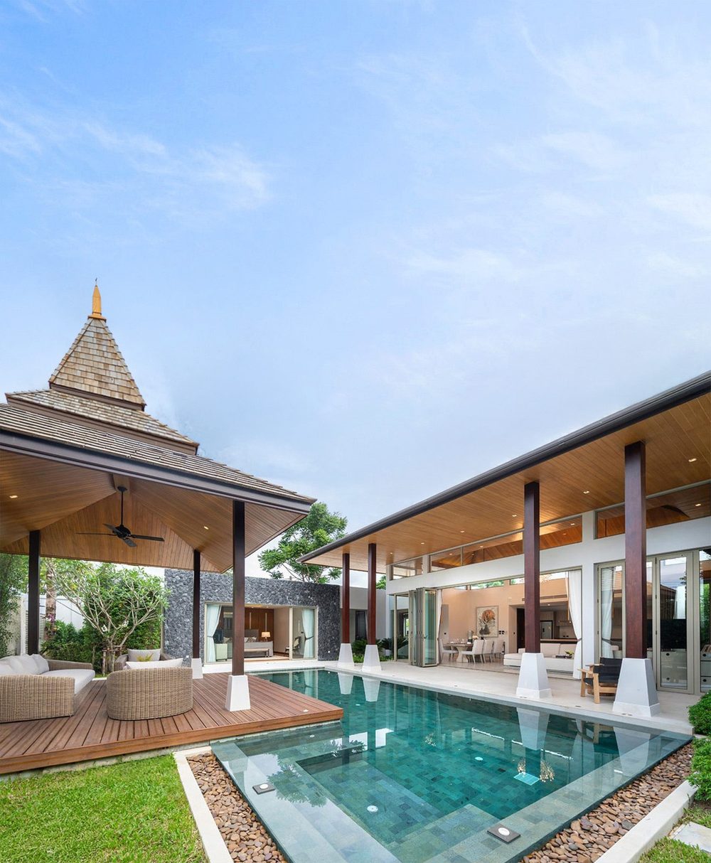 Botanica Four Seasons — Balinese villa with a pavilion and a pool
